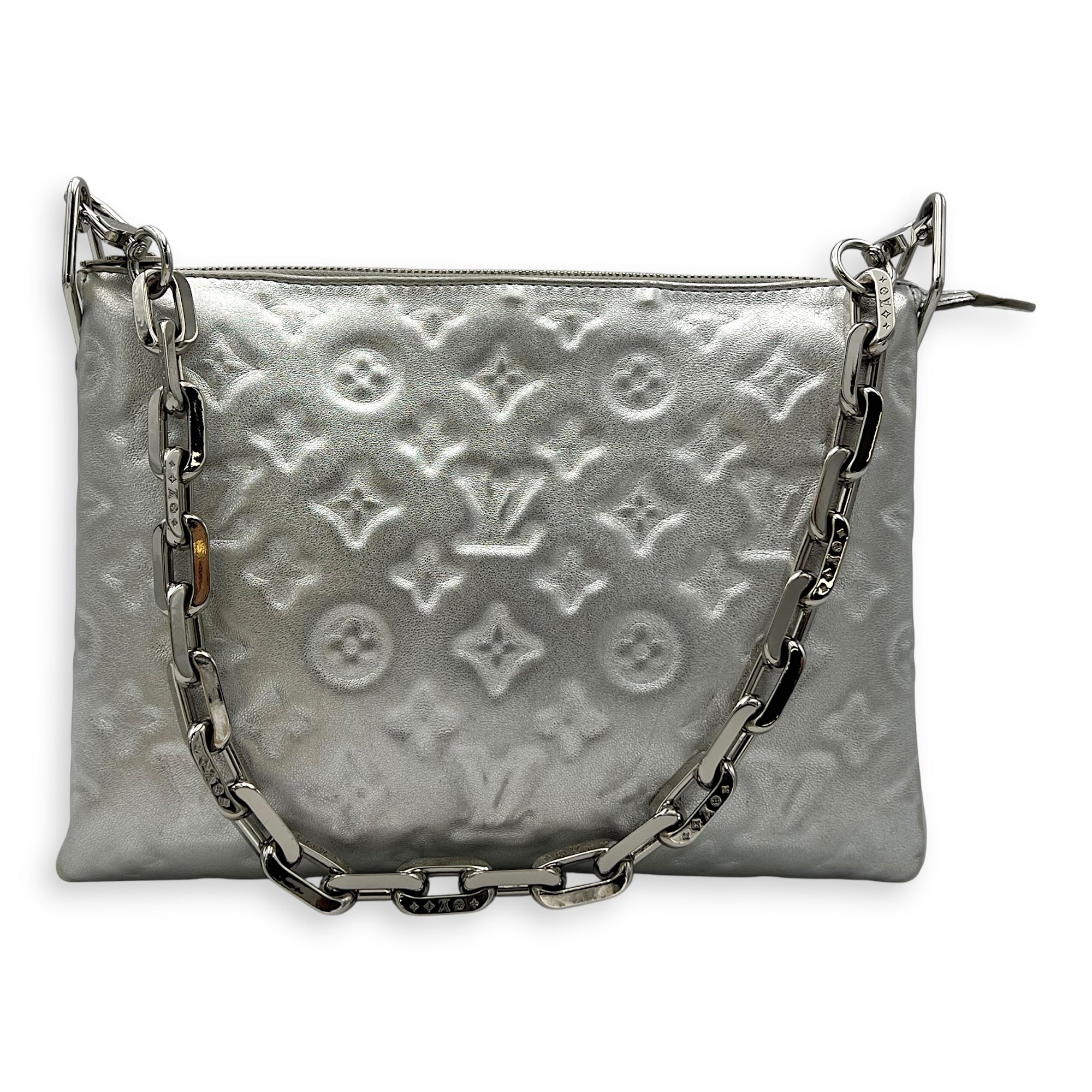 Louis Vuitton Coussin PM Silver Shoulder Bag in Lambskin, Silver hardware_11