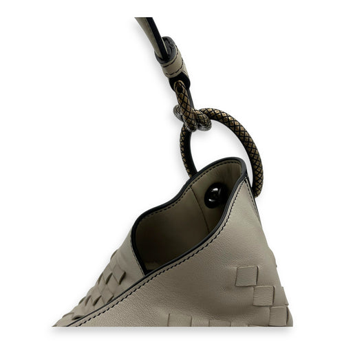Bottega Veneta Intrecciato Shoulder Bag White in Lambskin, Gunmetal hardware_6