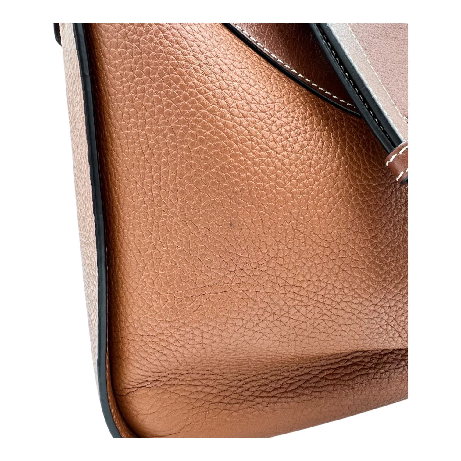 Loewe Hammock Shoulder Bag Brown in Calfskin, Gold hardware_8