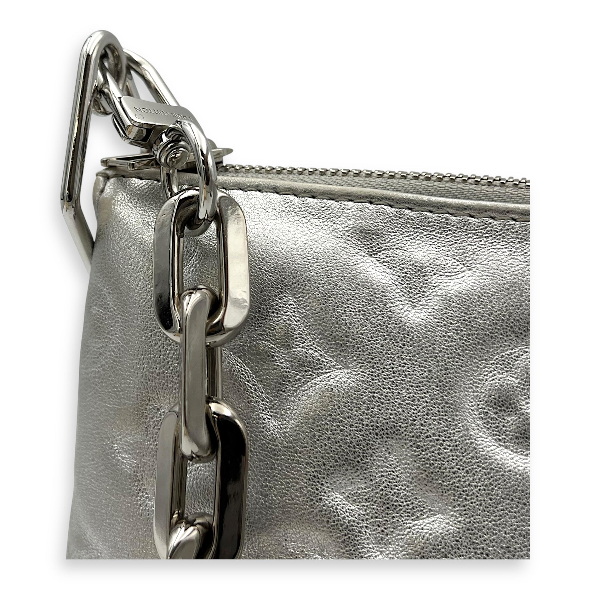 Louis Vuitton Coussin PM Silver Shoulder Bag in Lambskin, Silver hardware_6