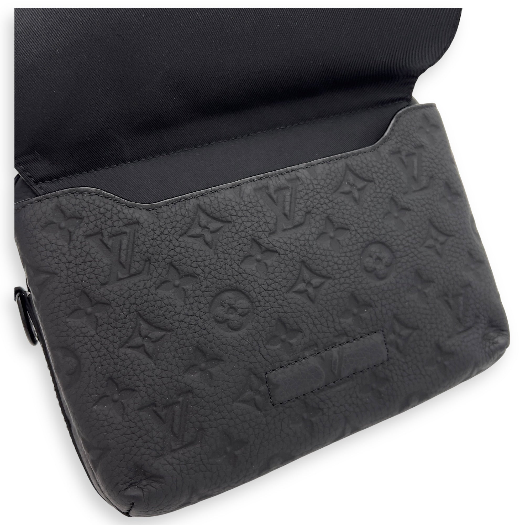 Louis Vuitton Steamer Crossbody Bag Black in Monogram Empreinte Leather, Lacquered Metal hardware_10