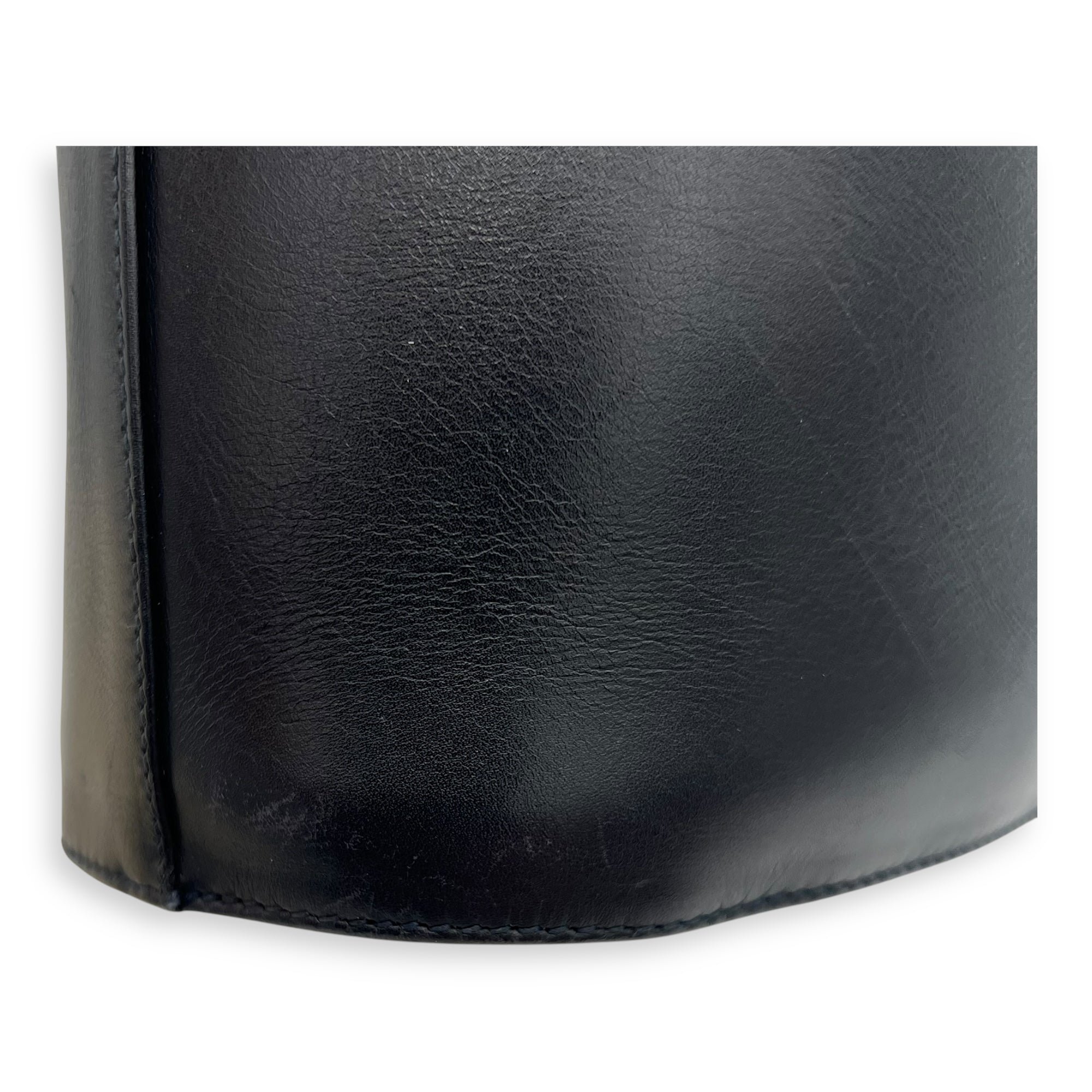 Salvatore Ferragamo Gancini Shoulder Bag Black in Calfskin, Gold hardware_7