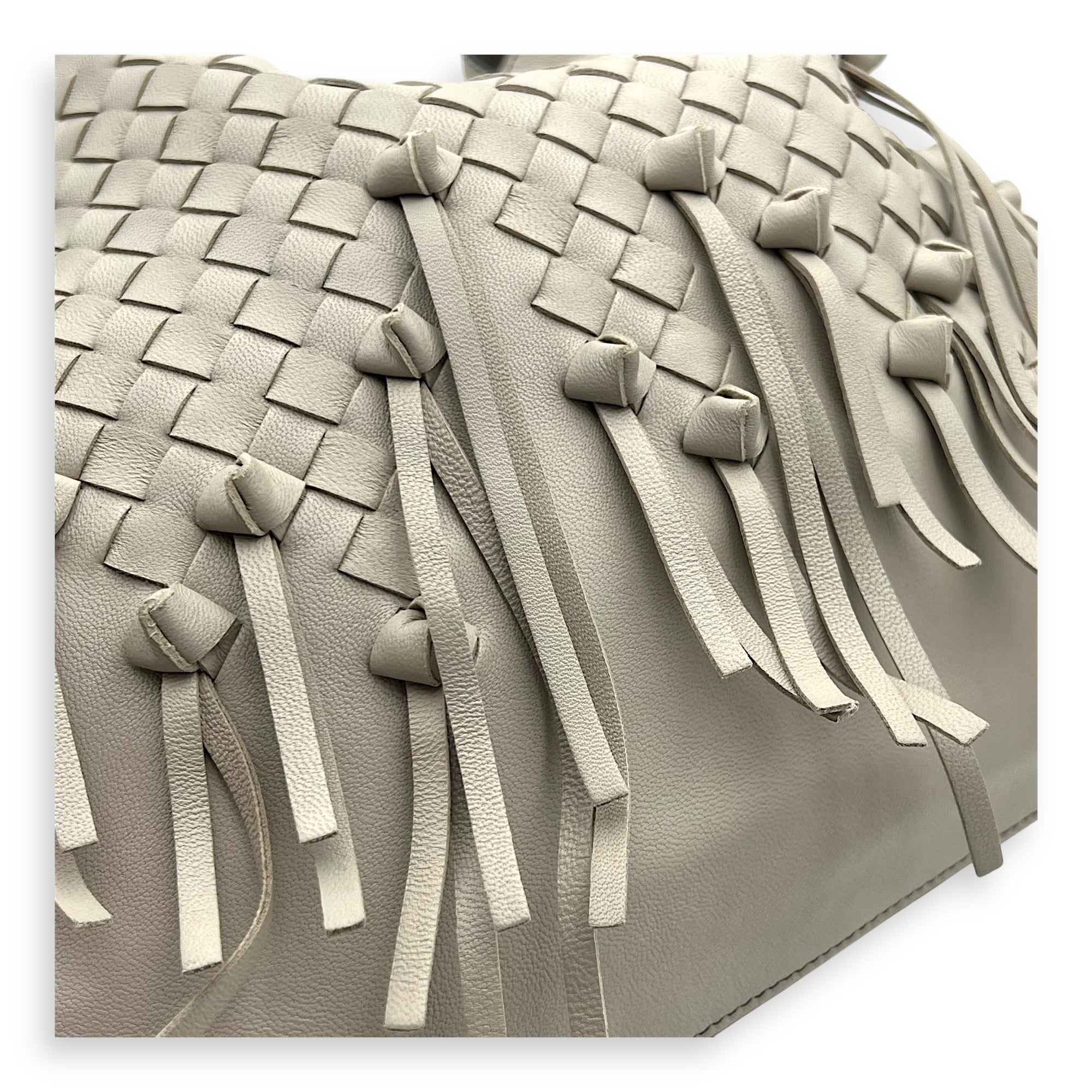 Bottega Veneta Intrecciato Shoulder Bag White in Lambskin, Gunmetal hardware_9