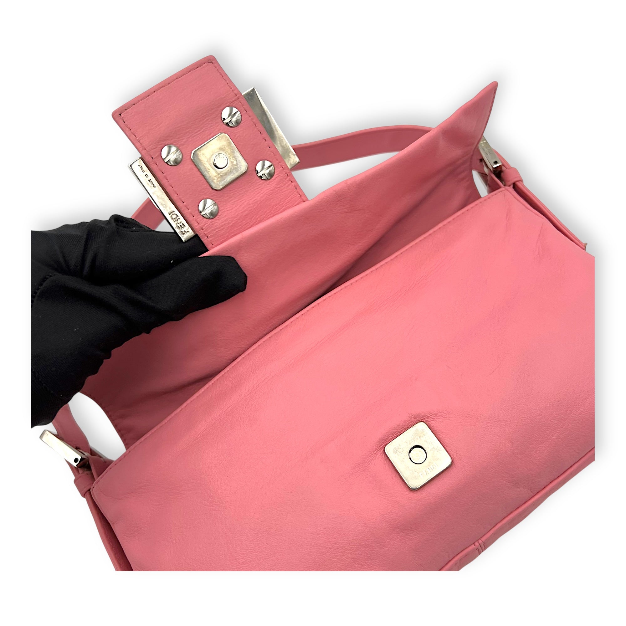 Fendi Baguette Shoulder Bag Pink in Calfskin, Silver hardware_10