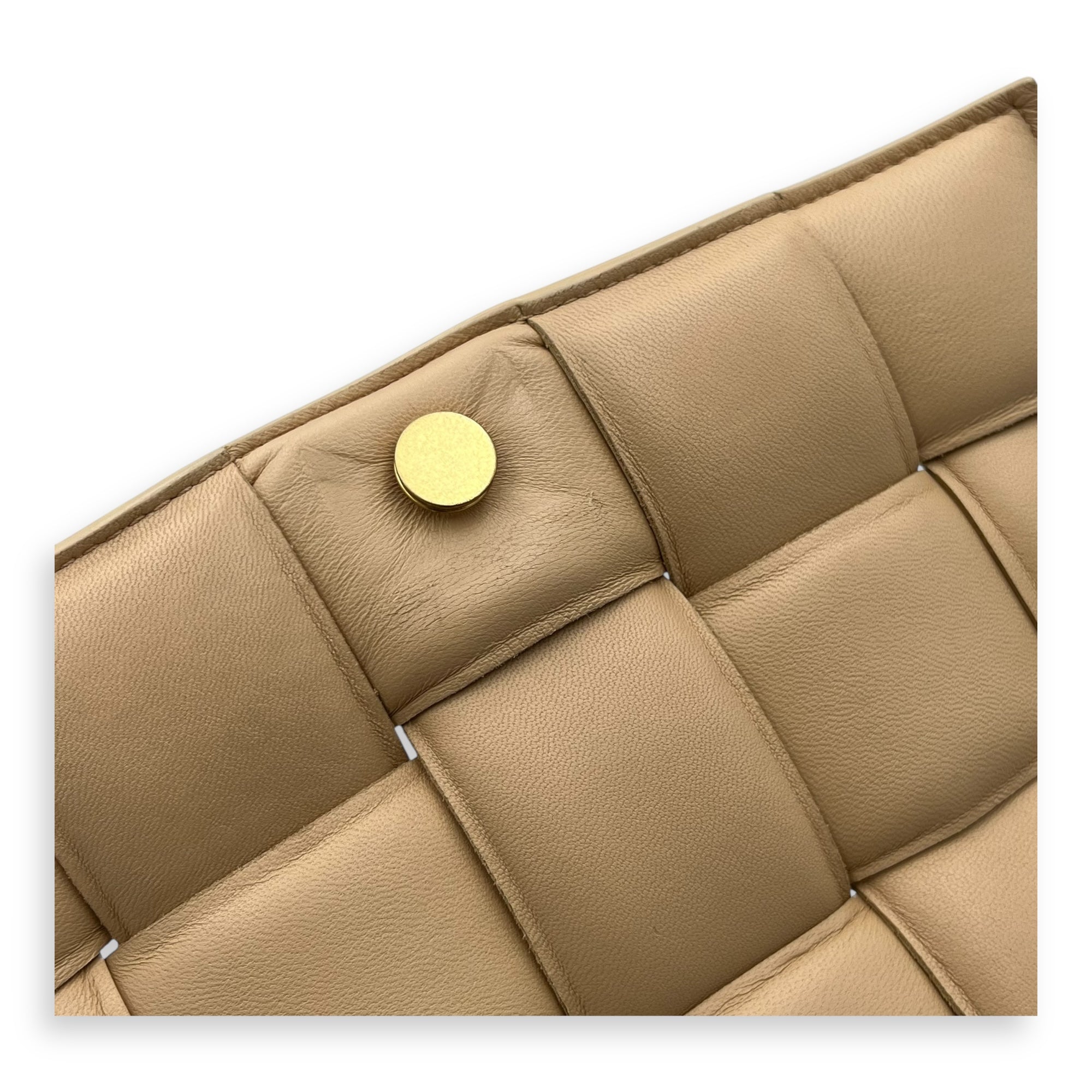 Bottega Veneta Cassette Shoulder Bag Beige in Lambskin, Gold hardware_10