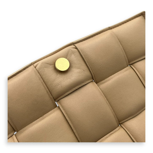 Bottega Veneta Cassette Shoulder Bag Beige in Lambskin, Gold hardware_10