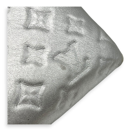 Louis Vuitton Coussin PM Silver Shoulder Bag in Lambskin, Silver hardware_9