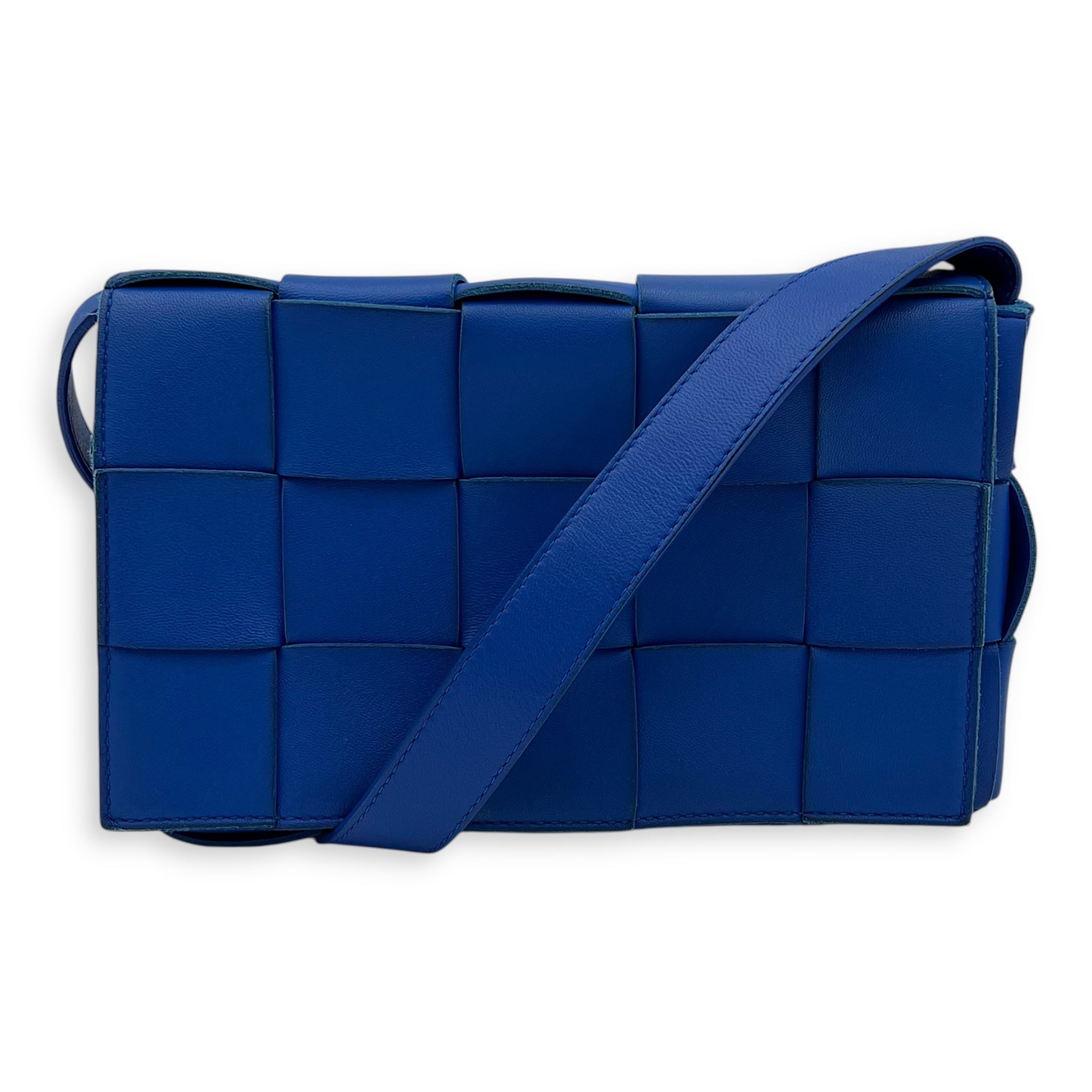 Bottega Veneta Cassette Shoulder Bag Blue in Lambskin_11