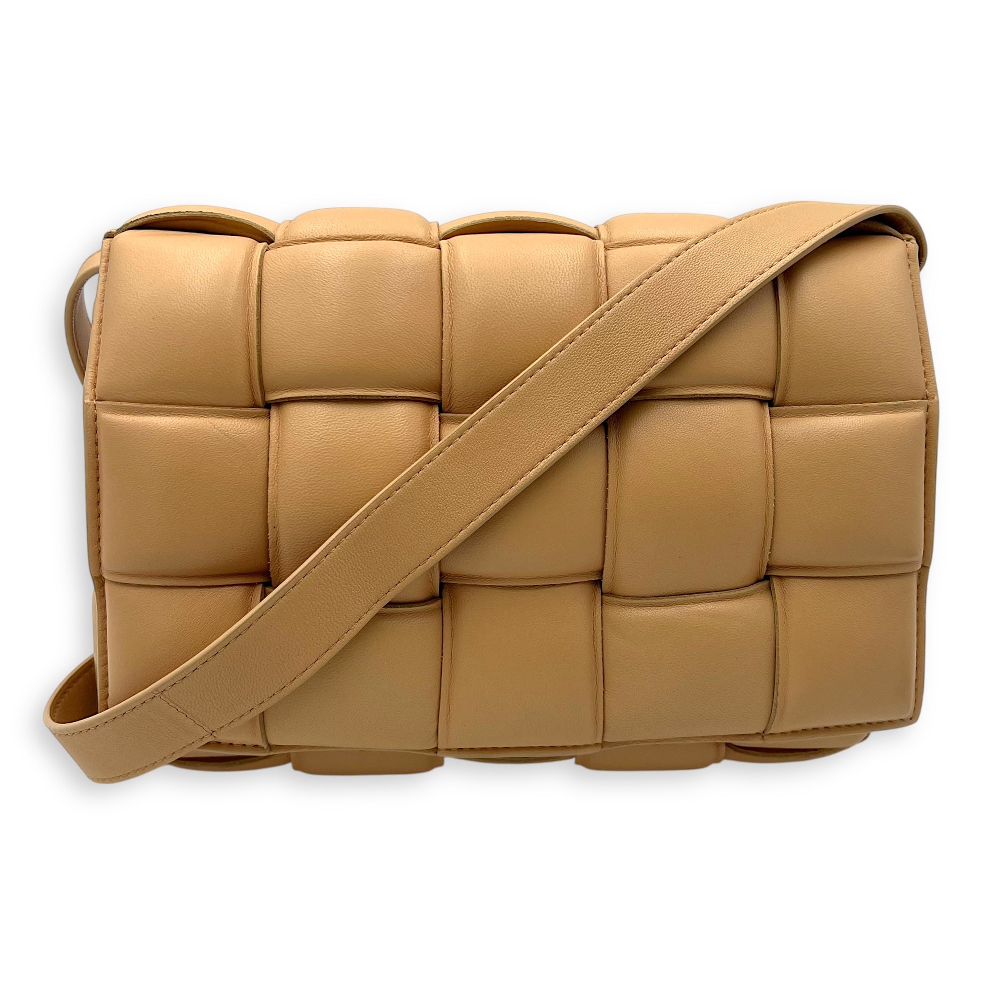 Bottega Veneta Cassette Shoulder Bag Beige in Lambskin, Gold hardware_12