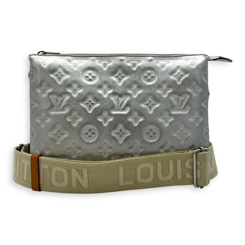 Louis Vuitton Coussin PM Silver Shoulder Bag in Lambskin, Silver hardware_12