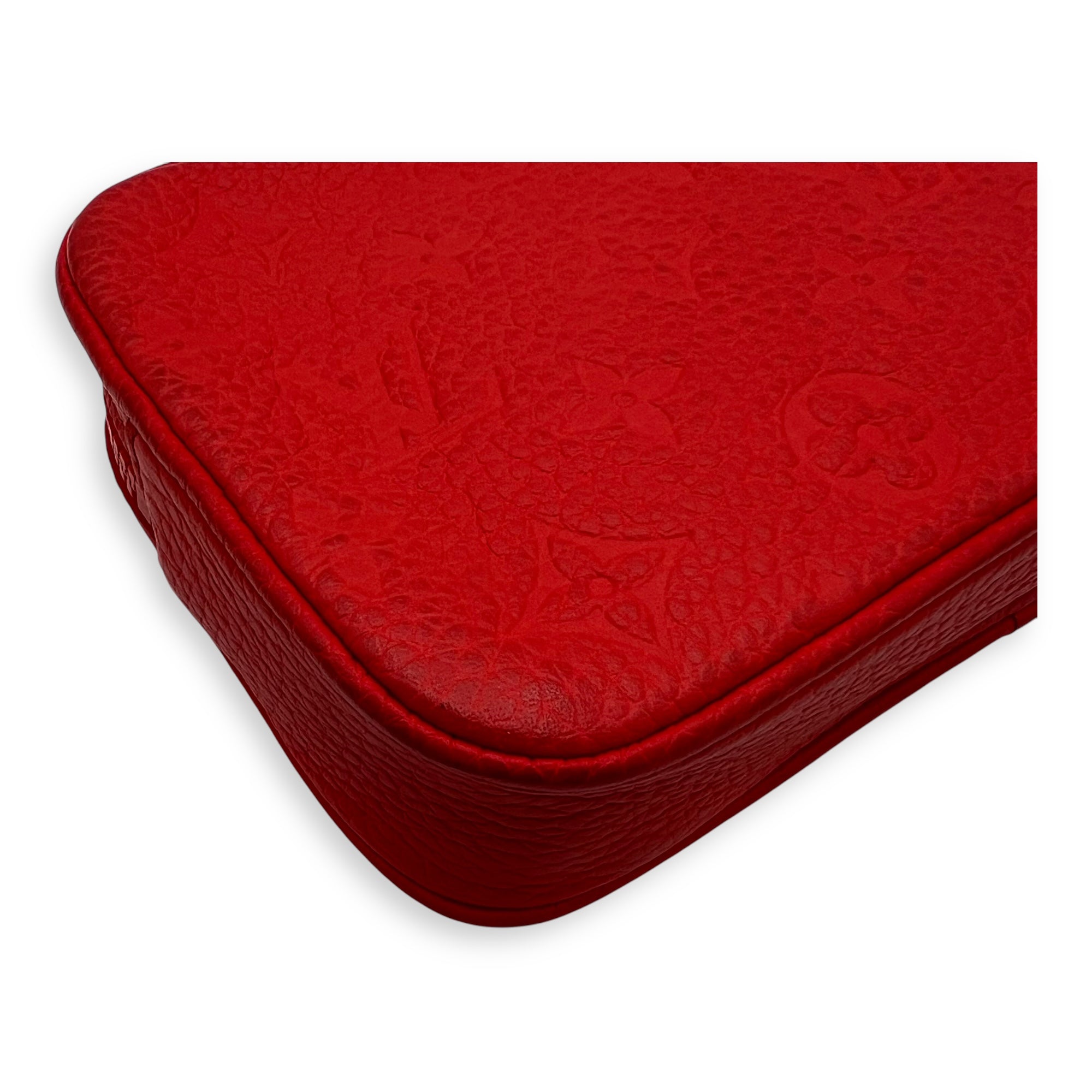 Louis Vuitton Pochette Volga Red Crossbody Bag in Taurillon Leather, Silver hardware_12