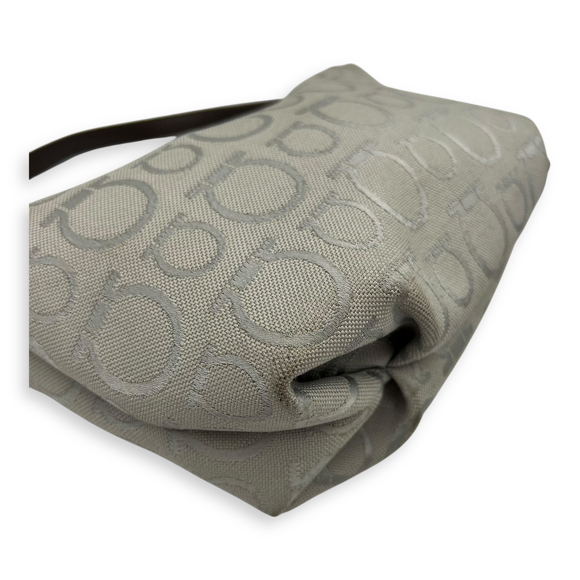 Salvatore Ferragamo Gancini Shoulder Bag White in Canvas, Silver hardware_7