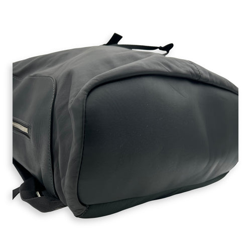 Louis Vuitton V-Line Pulse Grey Backpack in Calfskin, Silver hardware_9