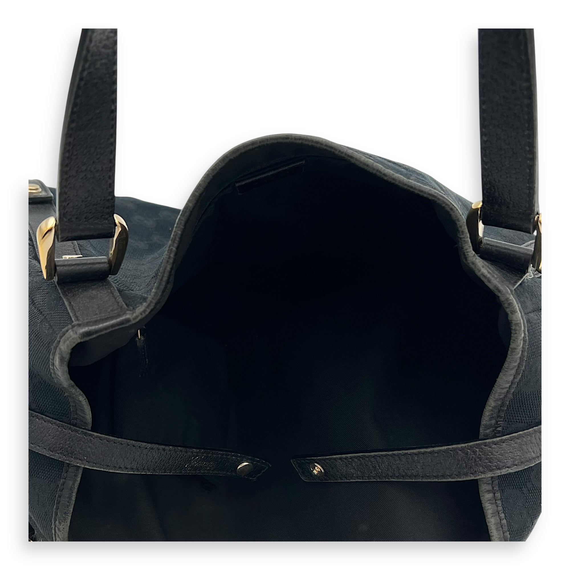 Gucci GG Shoulder Bag Black in Canvas, Gold hardware_8