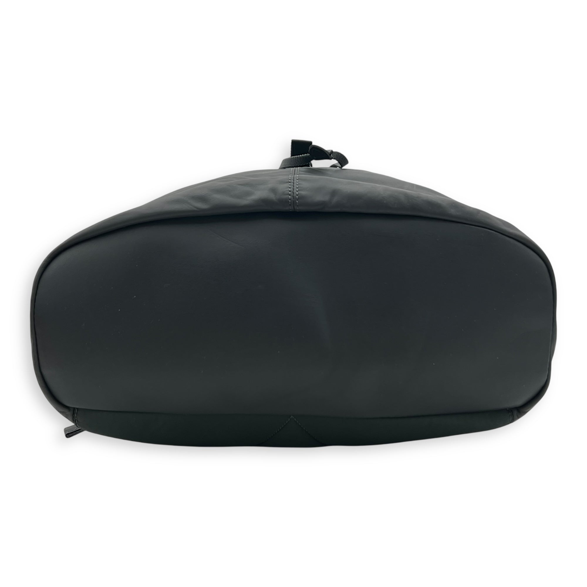 Louis Vuitton V-Line Pulse Grey Backpack in Calfskin, Silver hardware_5