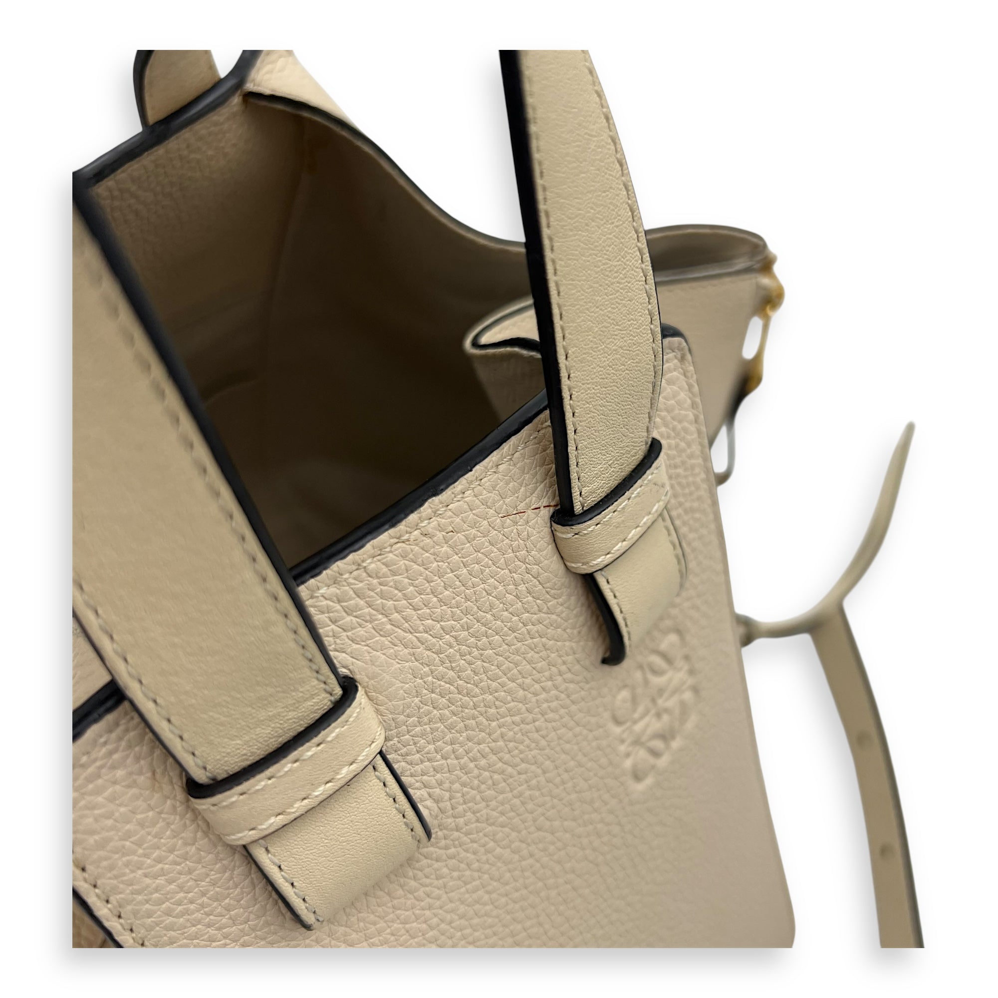 Loewe Hammock Small Beige Shoulder Bag in Calfskin, Gold hardware_11