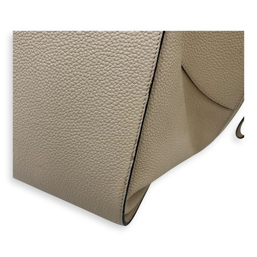 Loewe Hammock Small Beige Shoulder Bag in Calfskin, Gold hardware_15