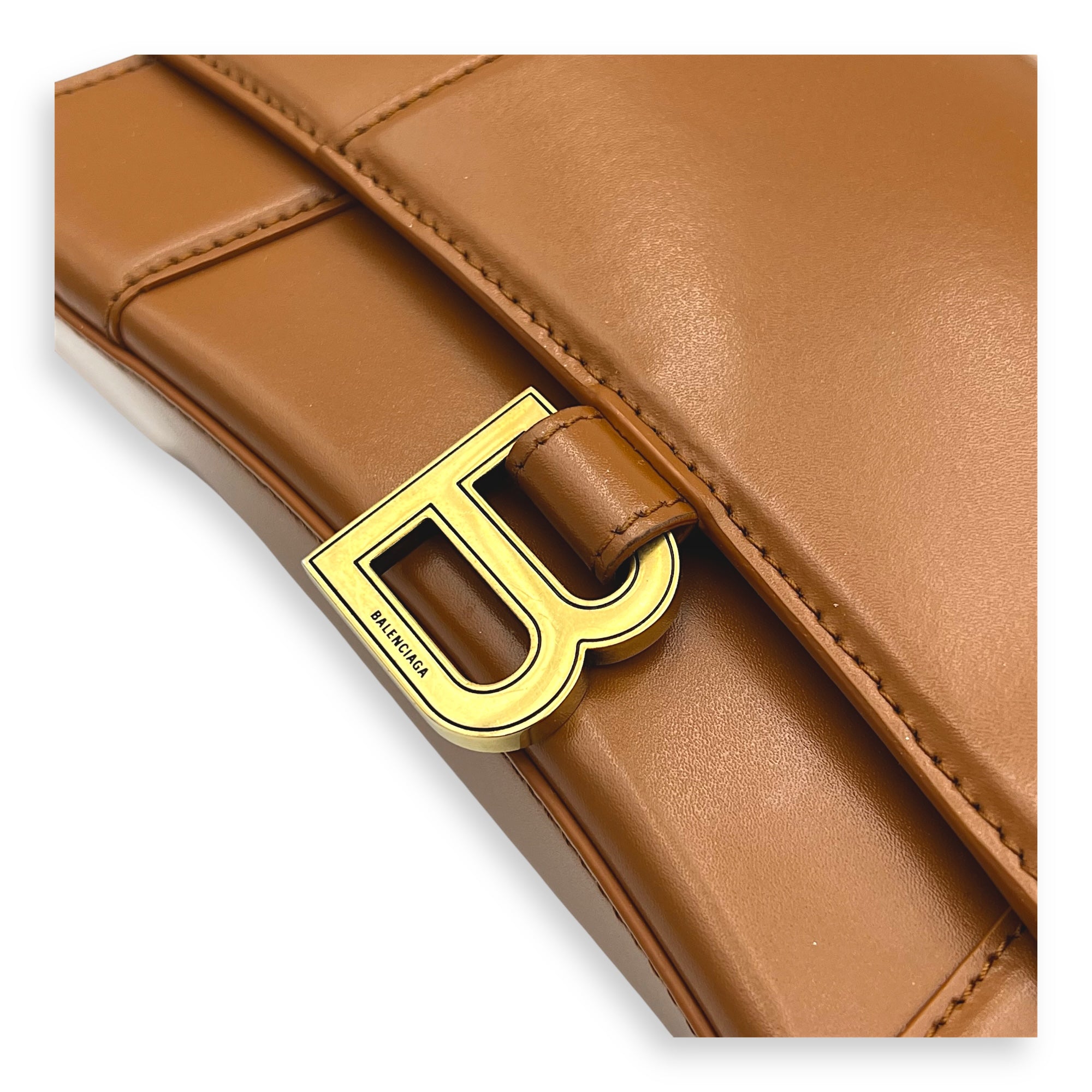 Hourglass Top Handle Bag Small Brown in Calfskin, Gold hardware