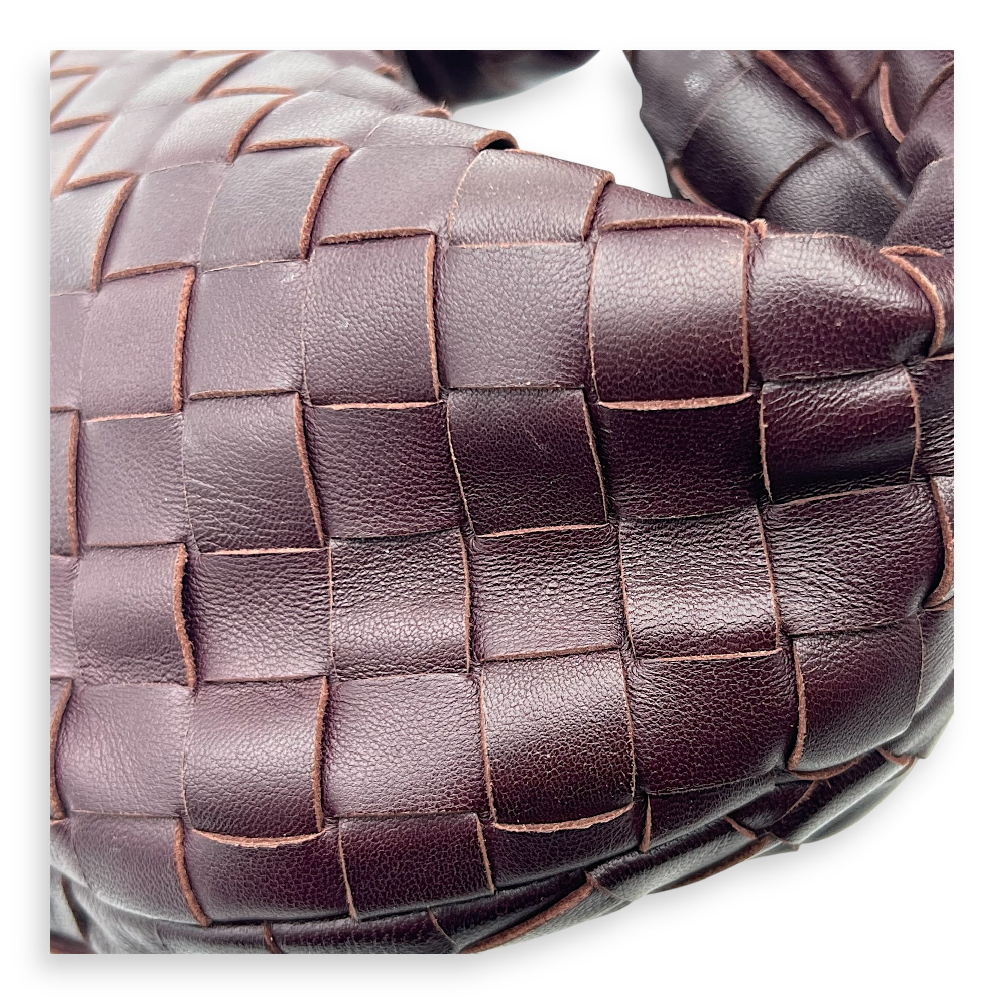 Jodie Clutch maroon in Calfskin, Gold hardware