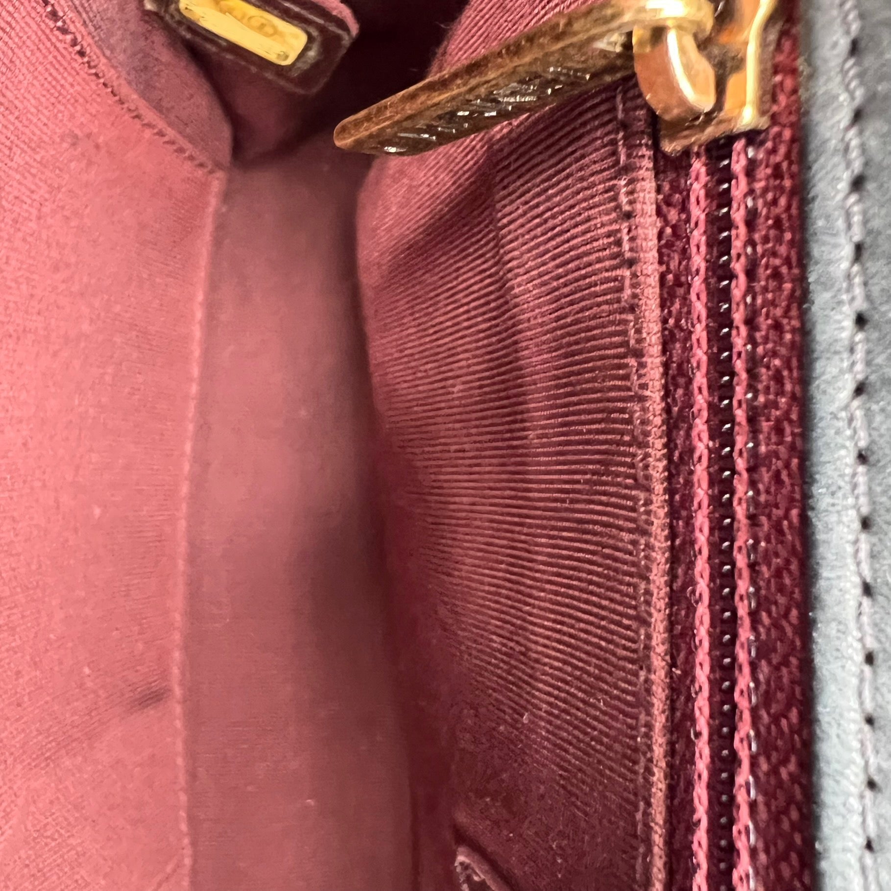 Happy Stitch CC Shoulder Bag Black in Nubuck, Gold hardware