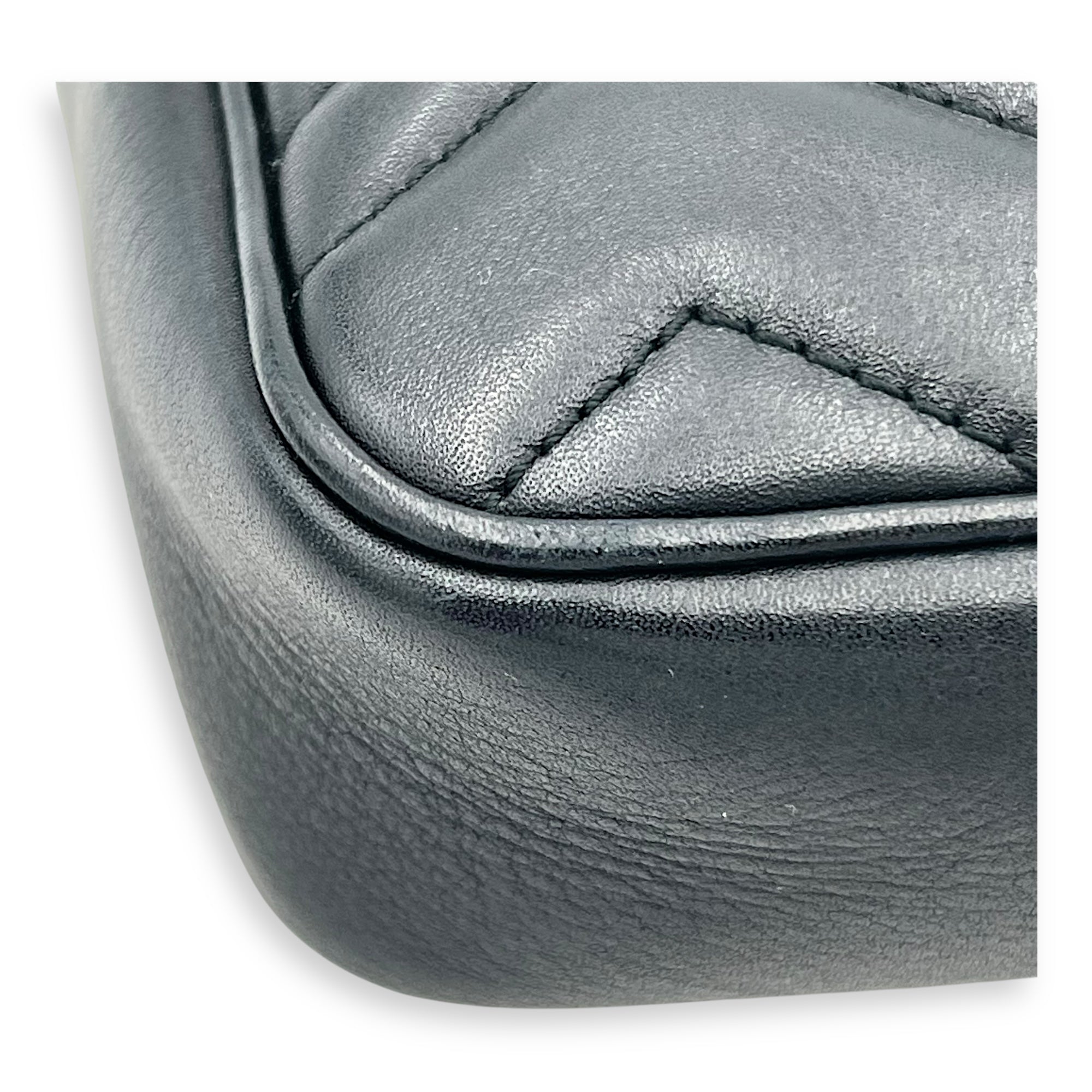 GG Marmont Crossbody Bag Super Mini Black in Calfskin, Gold hardware