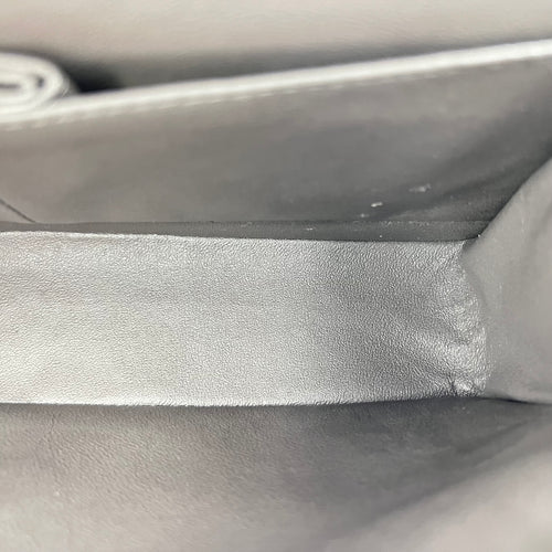 Classic Medium Grey (retouched) Shoulder Bag in Lambskin, Silver hardware