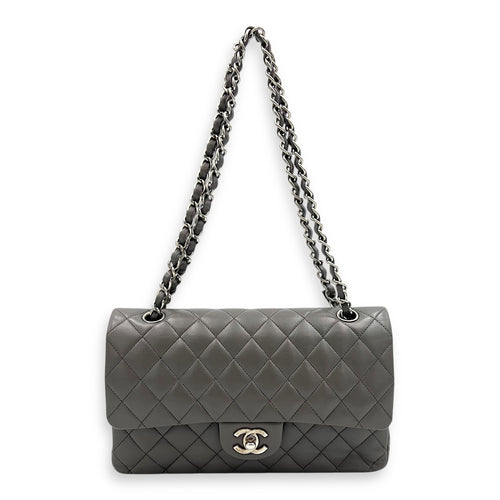 Classic Medium Grey (retouched) Shoulder Bag in Lambskin, Silver hardware