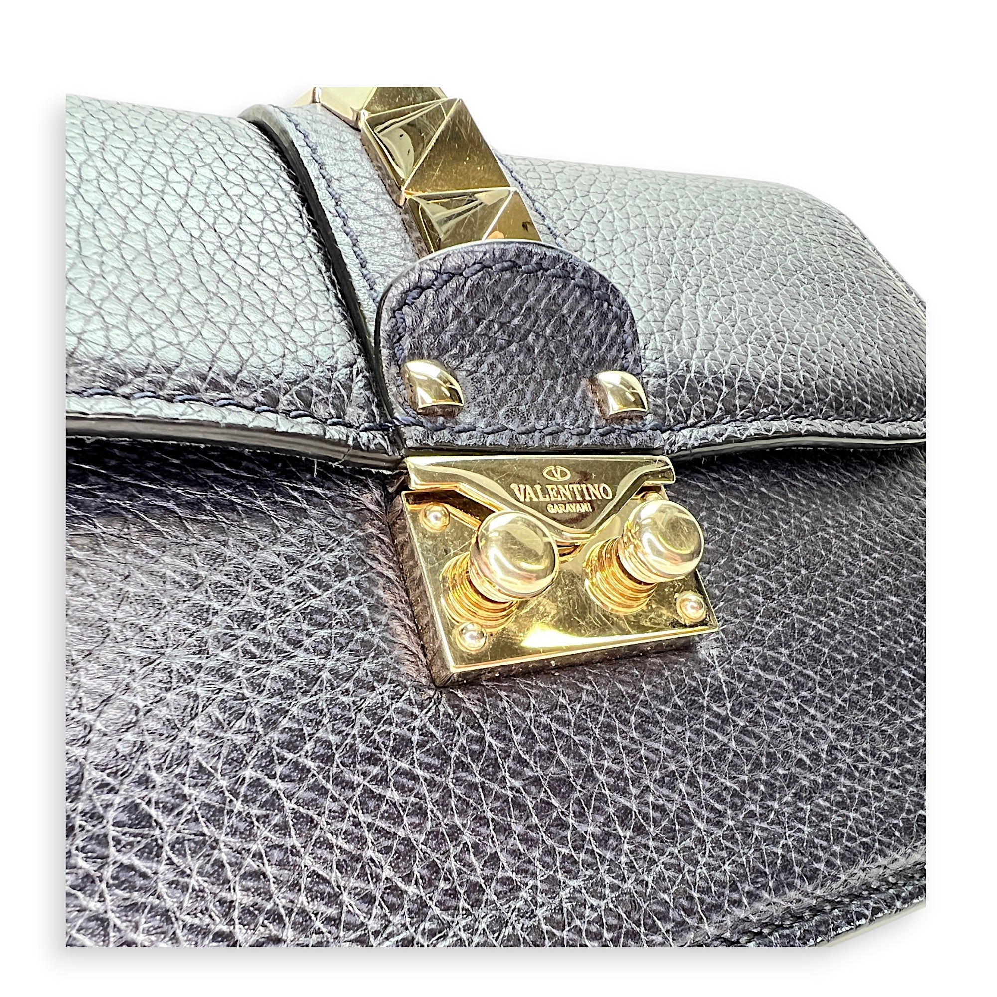 Valentino  Rockstud Glam Lock Crossbody bag in Calfskin, Light Gold Hardware_6