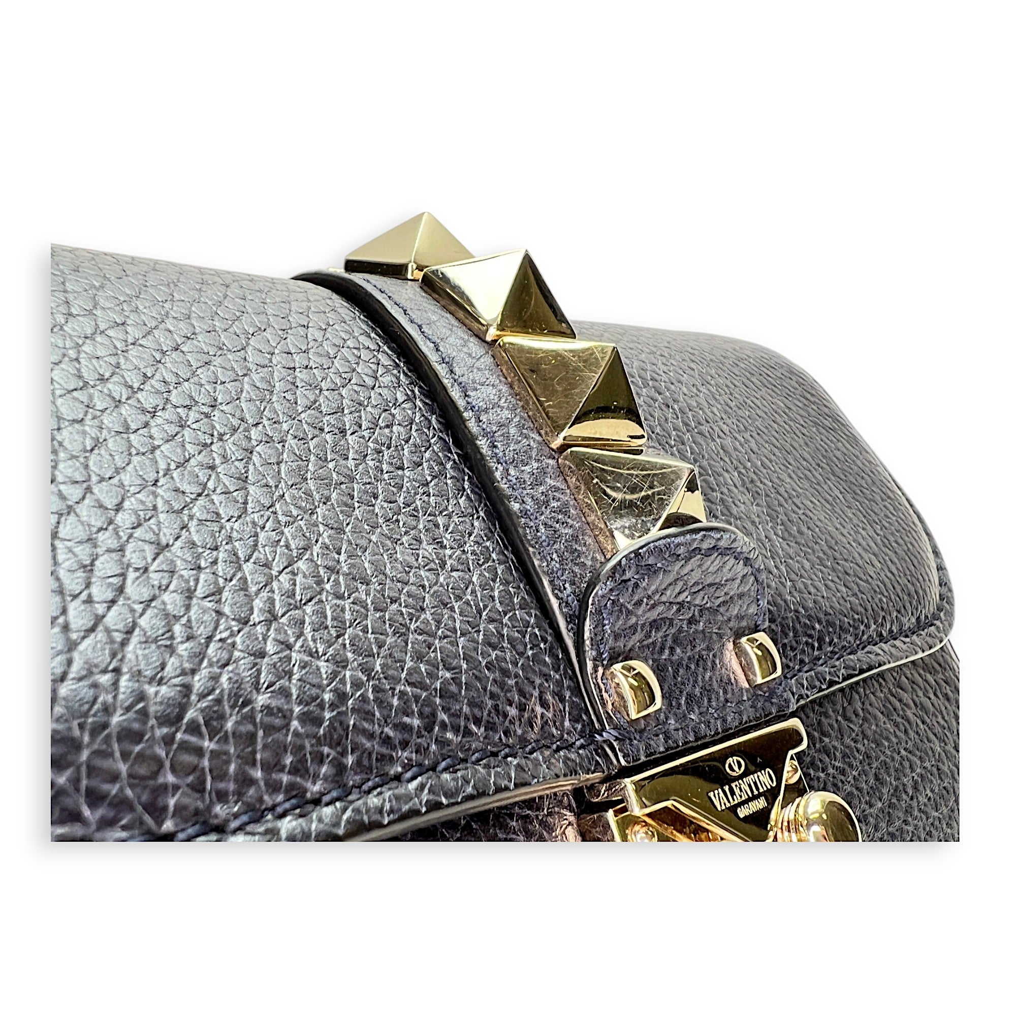 Valentino  Rockstud Glam Lock Crossbody bag in Calfskin, Light Gold Hardware_7