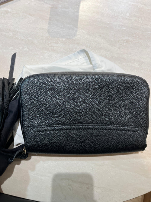 Soho Shoulder Bag Black in Calfskin, Gold hardware