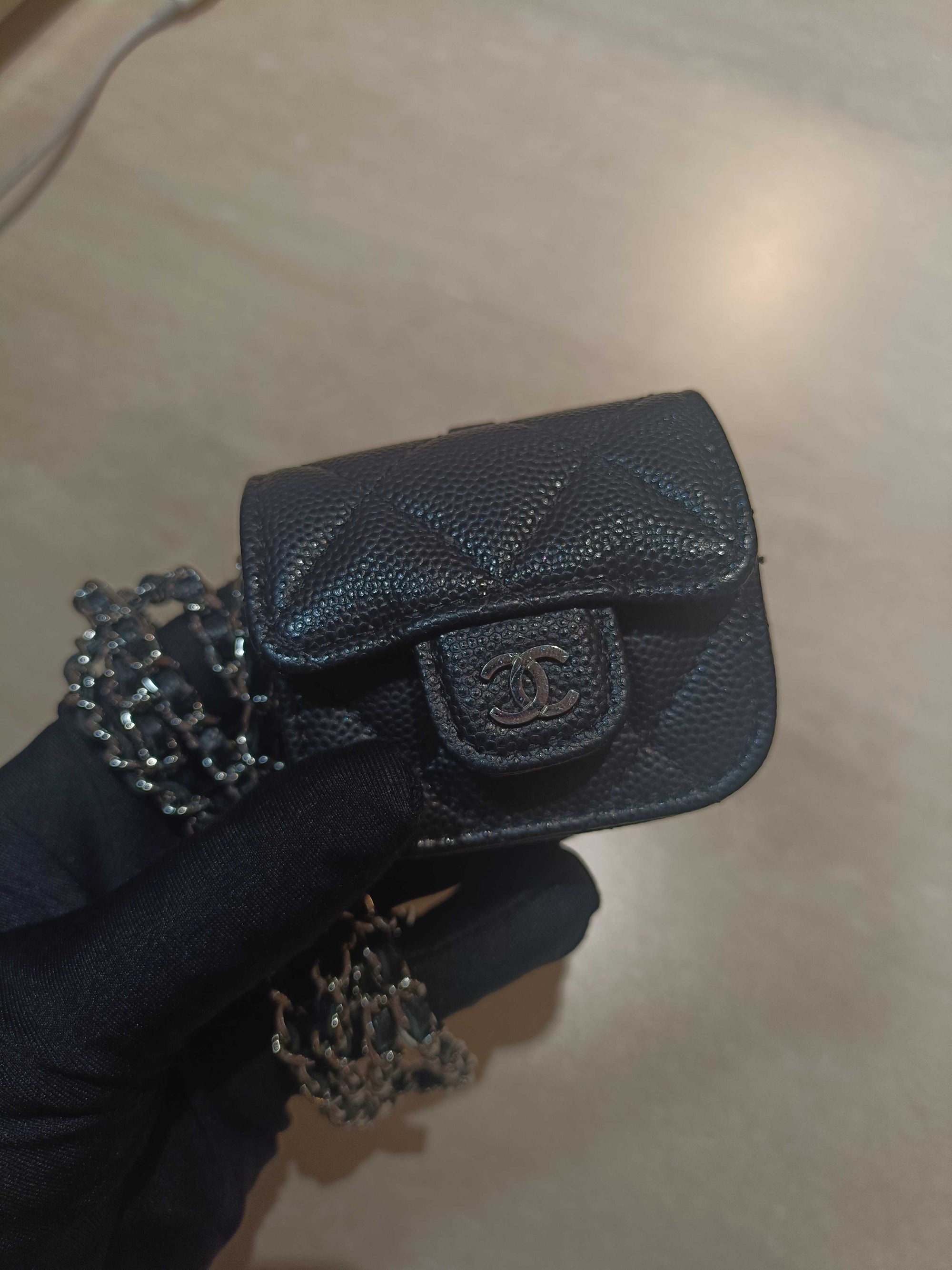 CC Black Airpods Case in Caviar Leather, Silver hardware