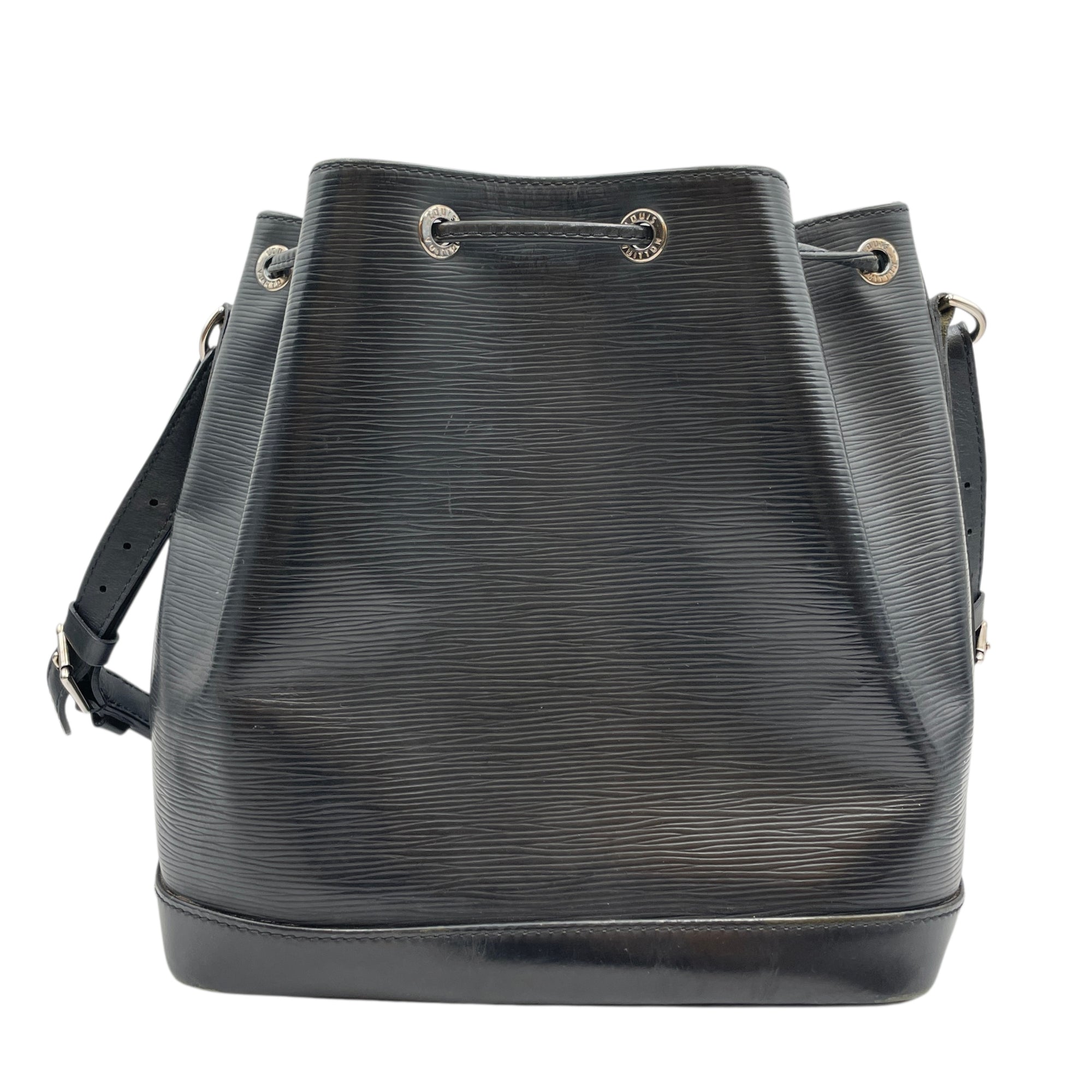Petite Noe Black Shoulder Bag in Epi Leather, Silver hardware