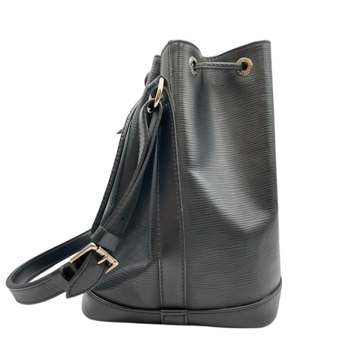 Petite Noe Black Shoulder Bag in Epi Leather, Silver hardware