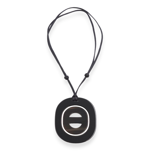 Fidelio Horn Black Necklace in Laquer