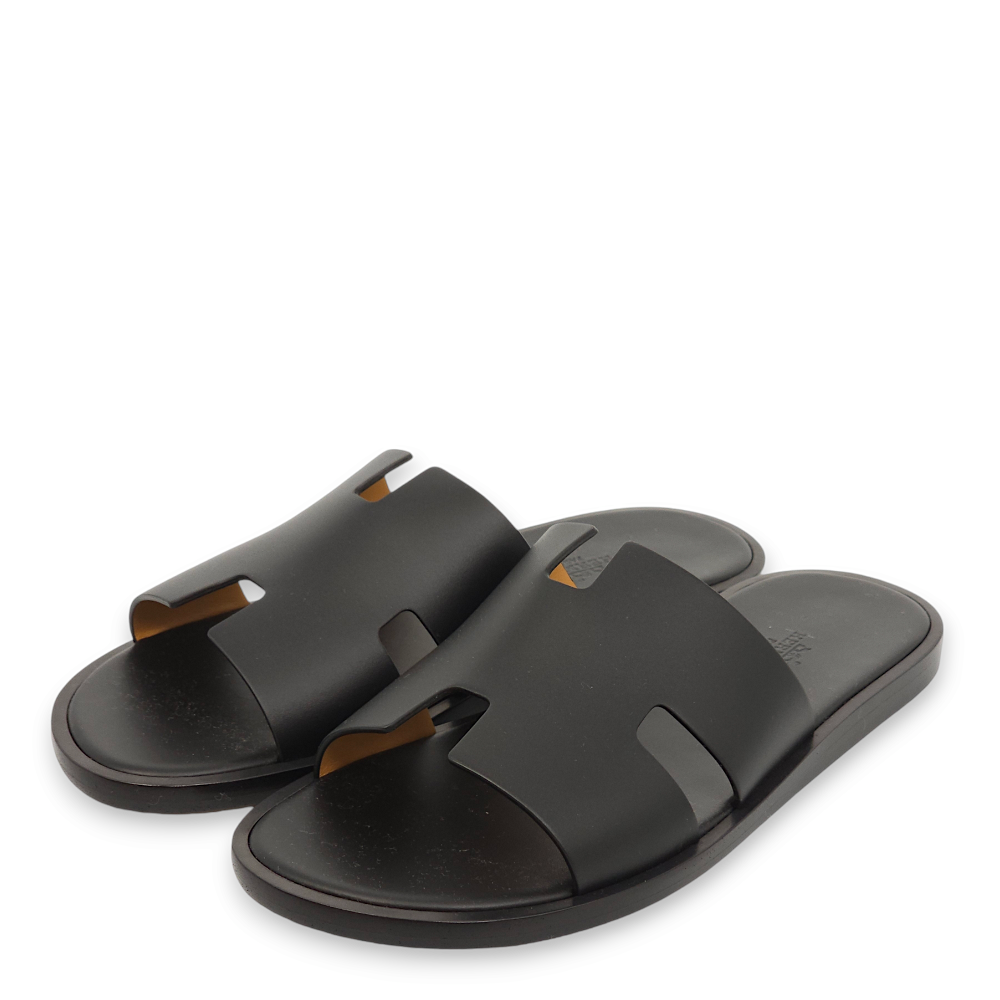 Izmir 42.5 Black Sandals in Calfskin