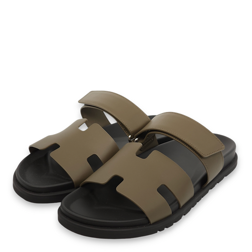 Chypre 43 Vert Toundra Sandals in Calfskin