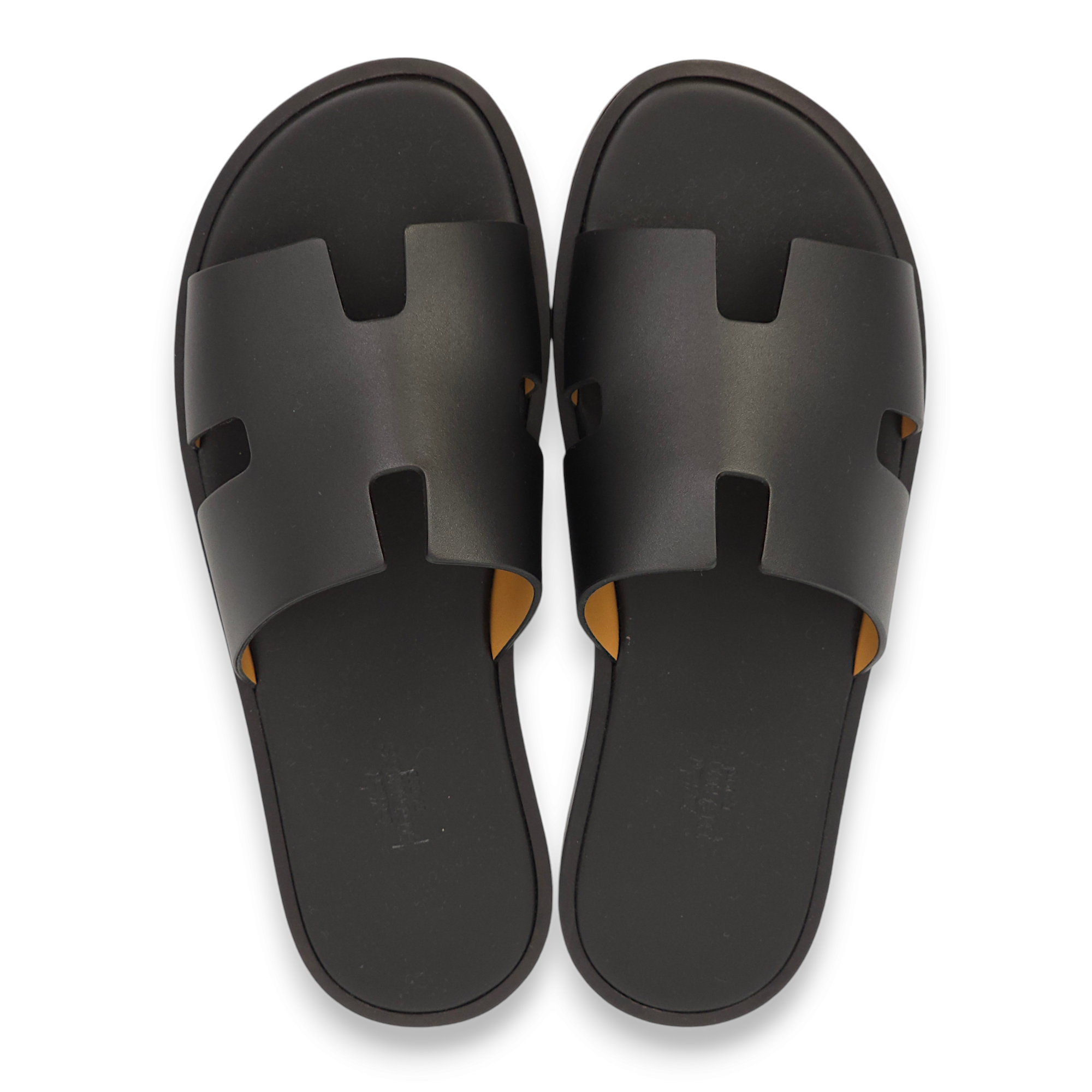 Izmir 42.5 Black Sandals in Calfskin