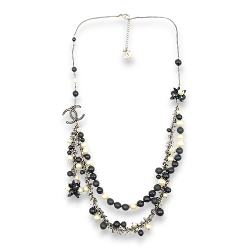 Long Necklace in Matte Black/Pearl