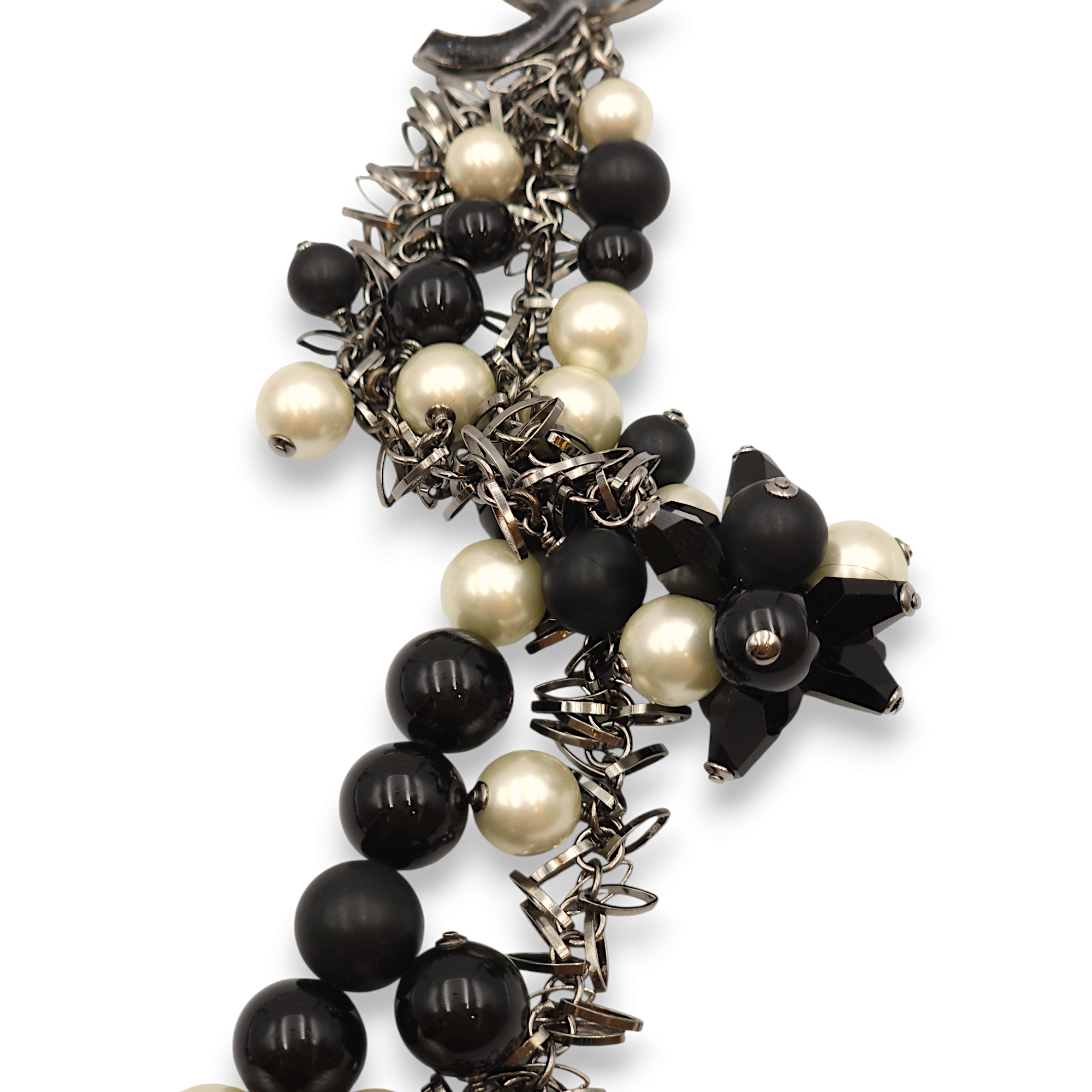 Long Necklace in Matte Black/Pearl