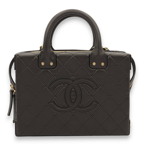 CC Black Vanity Bag in Lambskin, Gold hardware