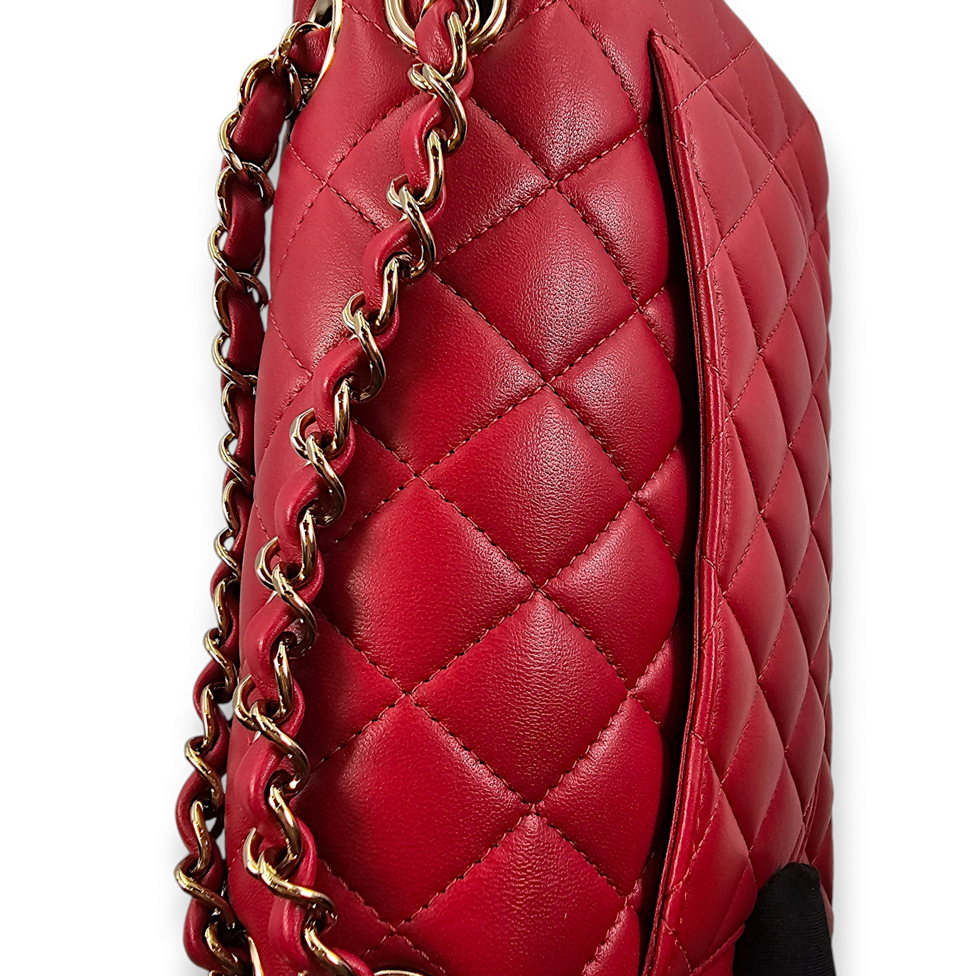 Classic Double Flap Small Red Shoulder Bag in Lambskin, Gold hardware