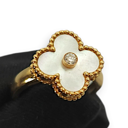 Vintage Alhambra Diamond 55 Ring in Gold