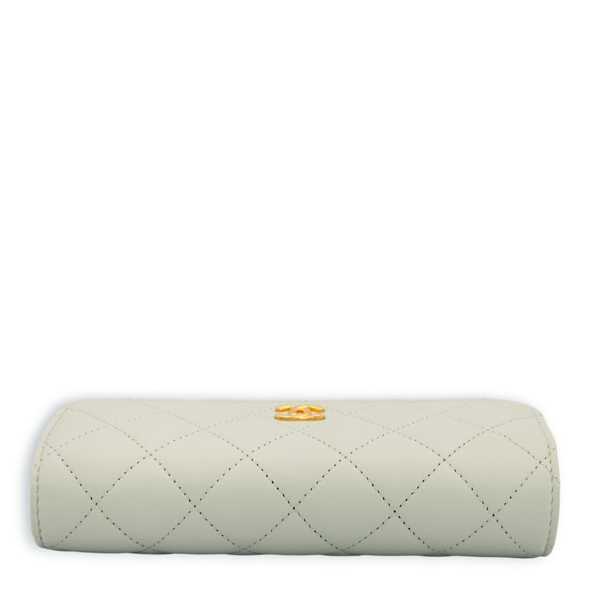 Pearl Crush On Chain Grey Clutch in Lambskin, Gold hardware