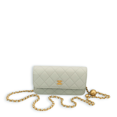 Pearl Crush On Chain Grey Clutch in Lambskin, Gold hardware