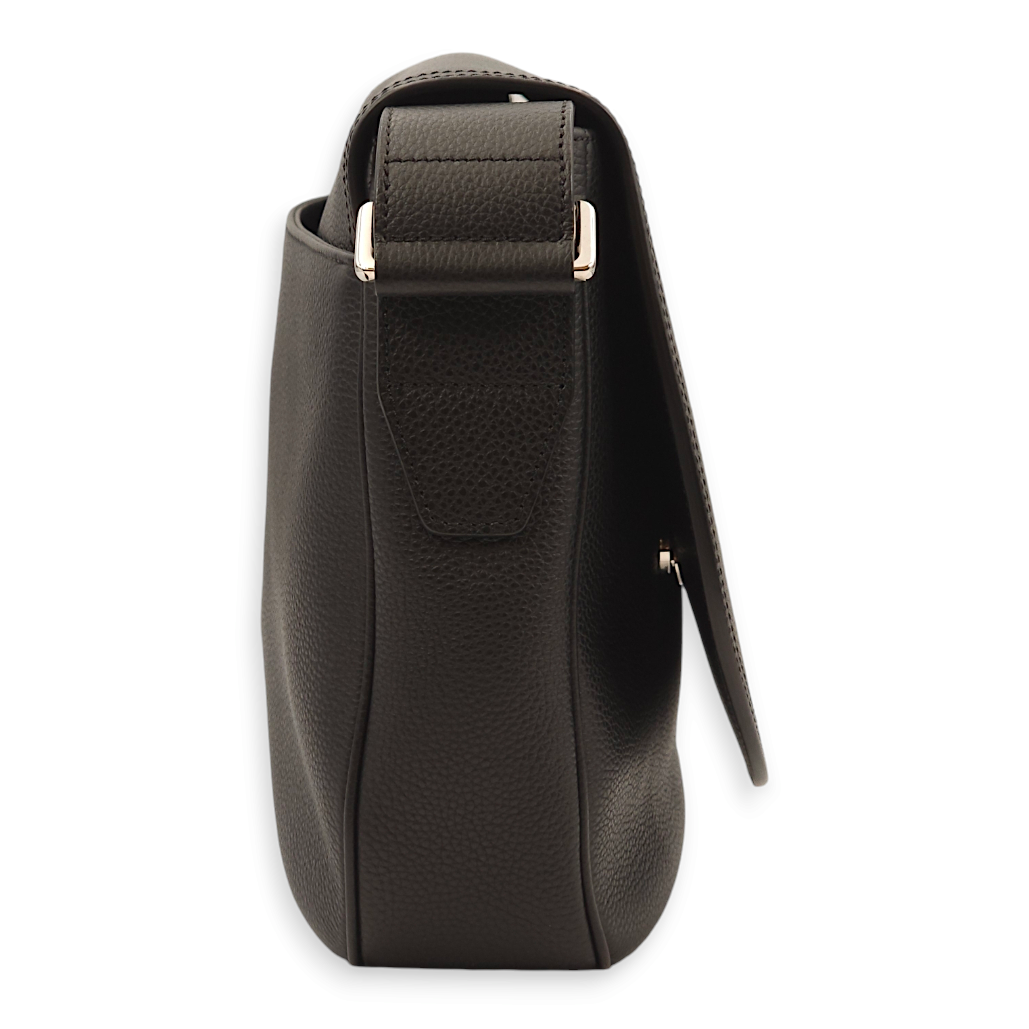 Saddle Messenger Black Crossbody Bag in Calfskin, Palladium hardware