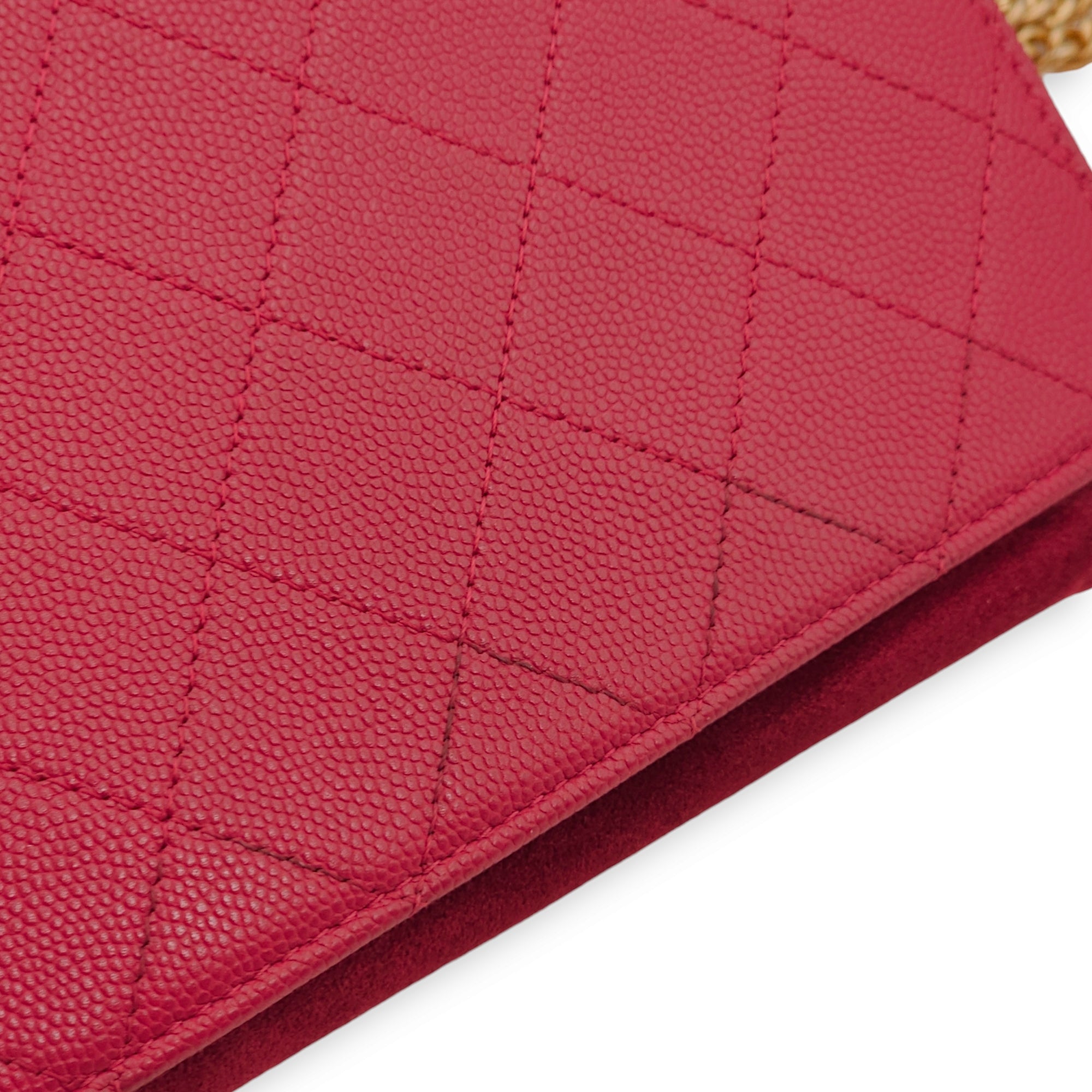 CC Quilted Seasonal Red Wallet On Chain in Caviar/Suede, Gold hardware