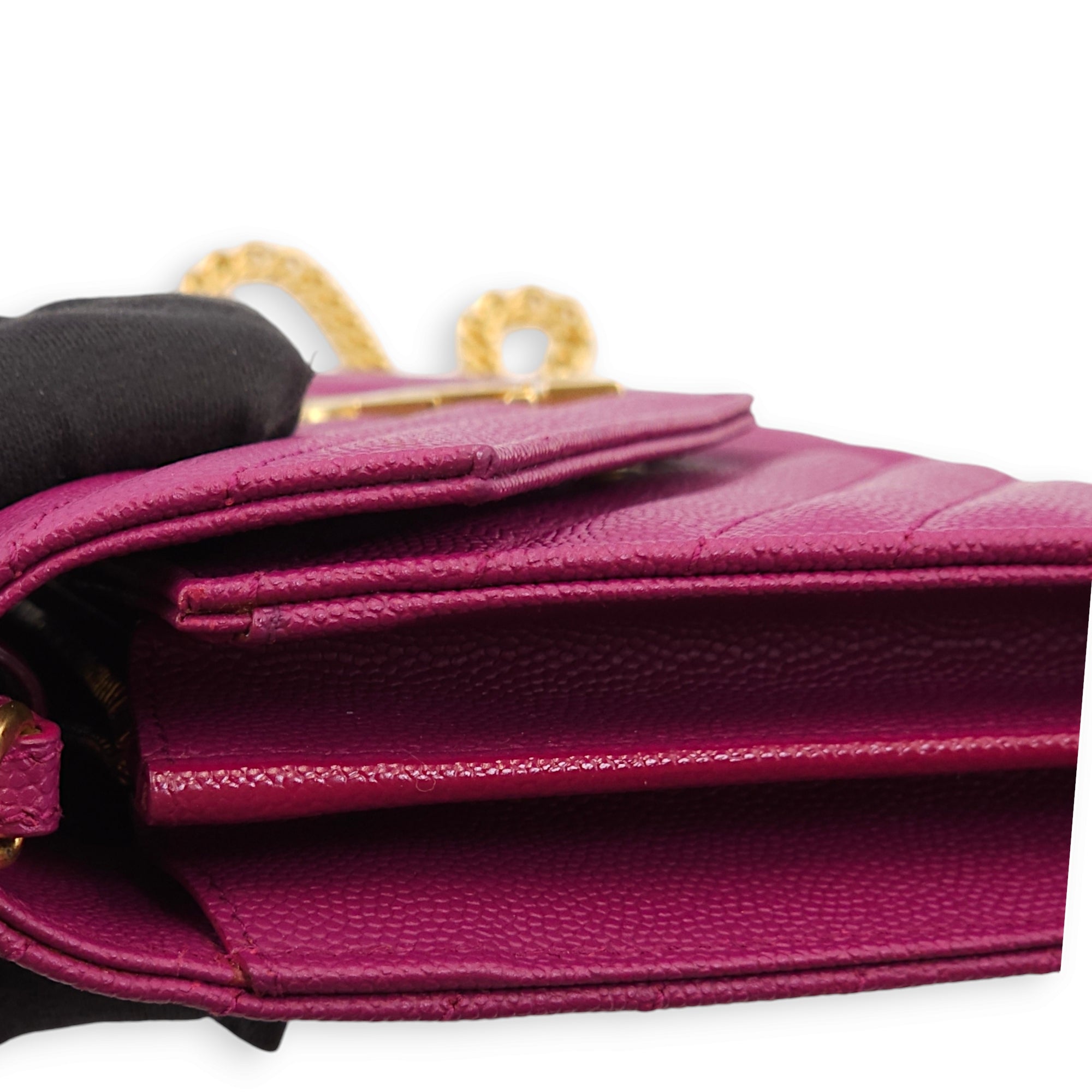 Chevron Magenta Wallet On Chain in Grained Calf, Gold hardware