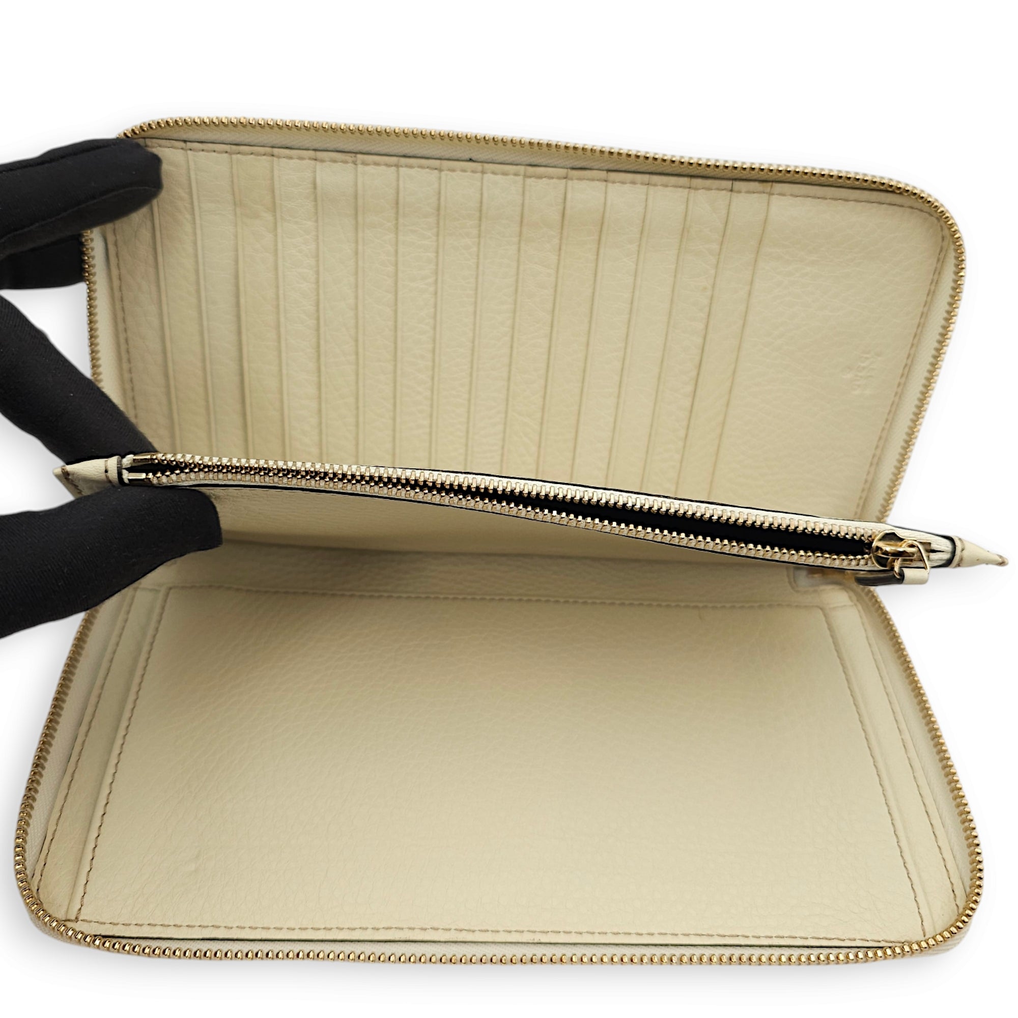 Soho Zipped Around Organiser Cream Pouch in Boar Leather, Gold hardware