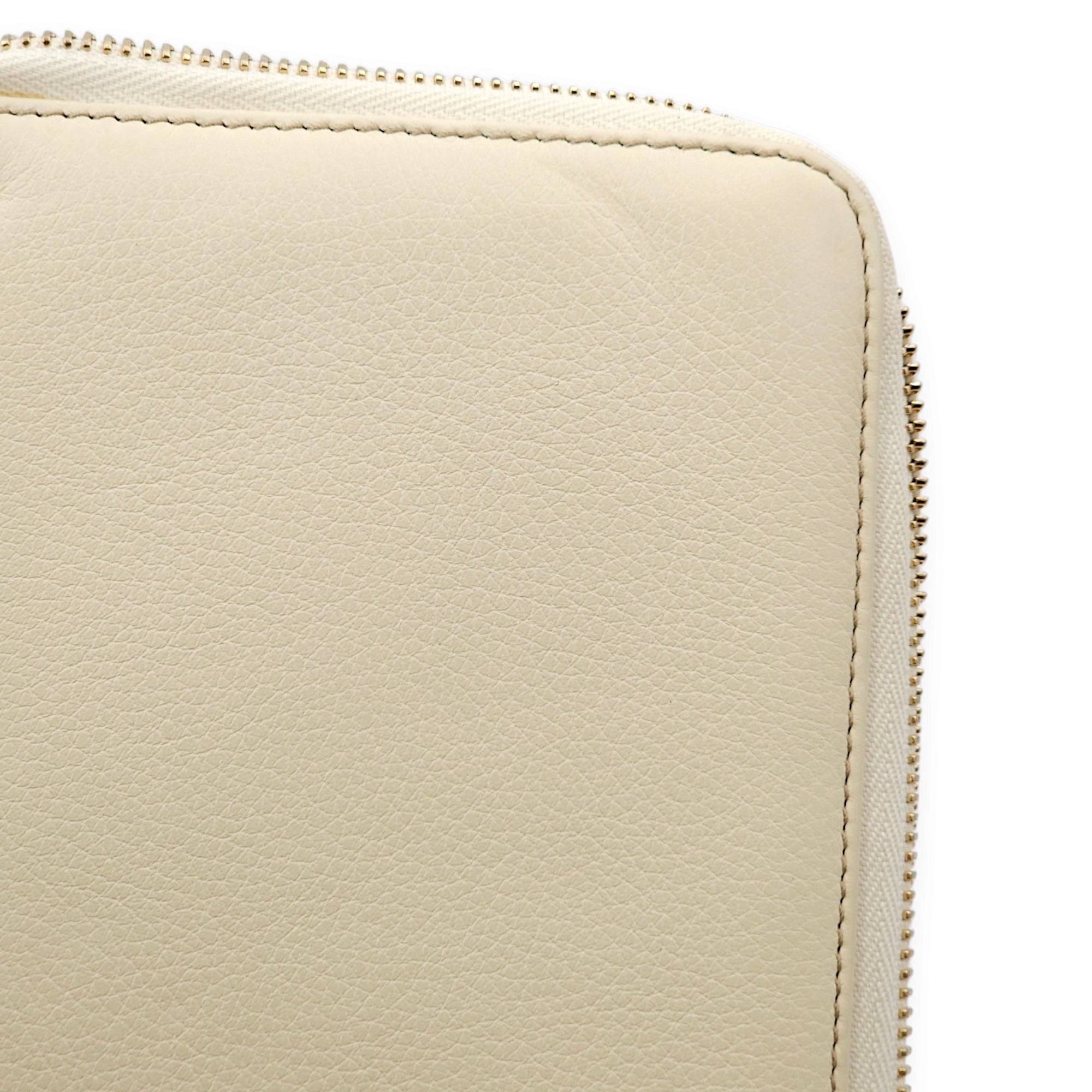 Soho Zipped Around Organiser Cream Pouch in Boar Leather, Gold hardware