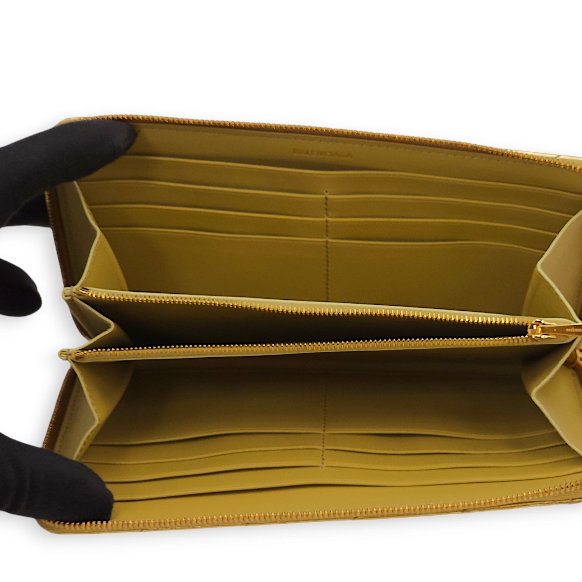 Crush Continental Gold Wallet in Metallic calf, Gold hardware